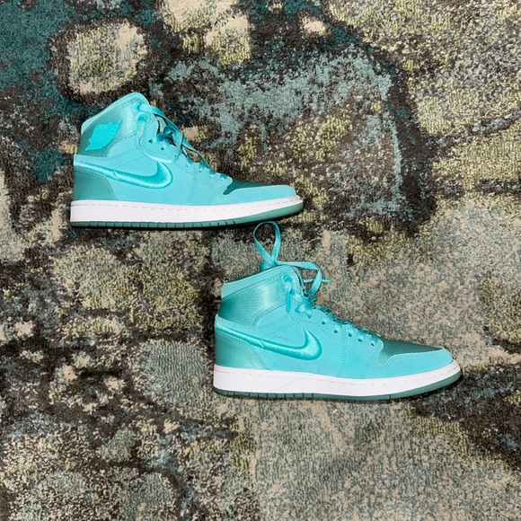 🤩EUC Jordan Season of Her🤩 - Picture 3 of 12